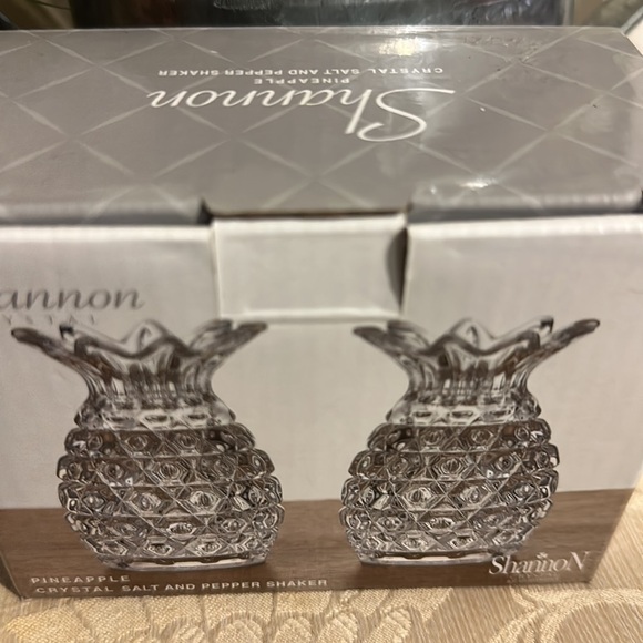 SHANNON CRYSTAL PINEAPPLE SALT & PEPPER SHAKER NWT IN BOX UNUSED - Picture 7 of 8